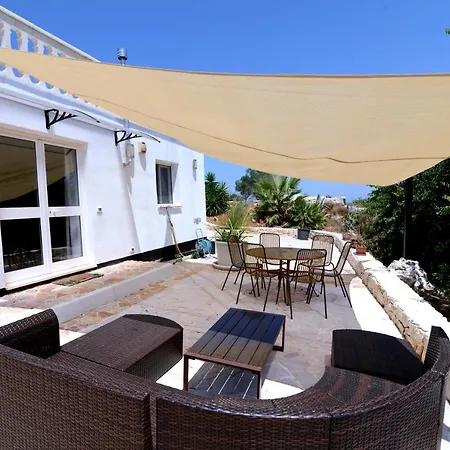 فيلة Panoramica أوستوني