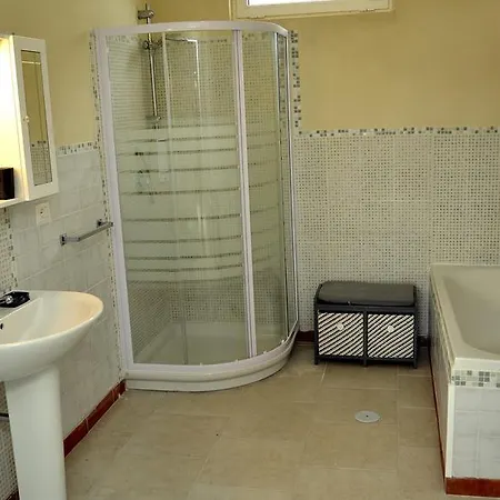 فيلة Panoramica أوستوني